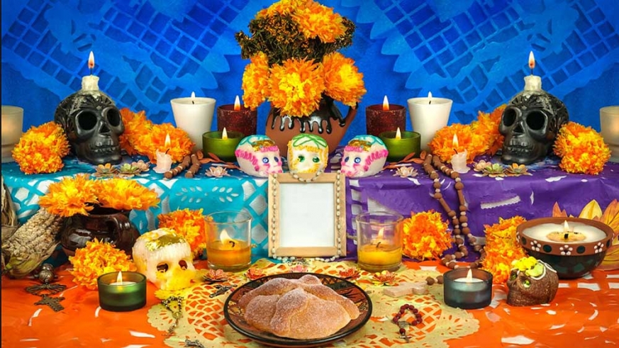 A traditional Dead of the Dead alter for offerings