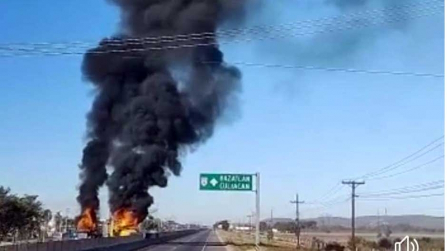 Car burning along the federal highway just north of Mazatlan