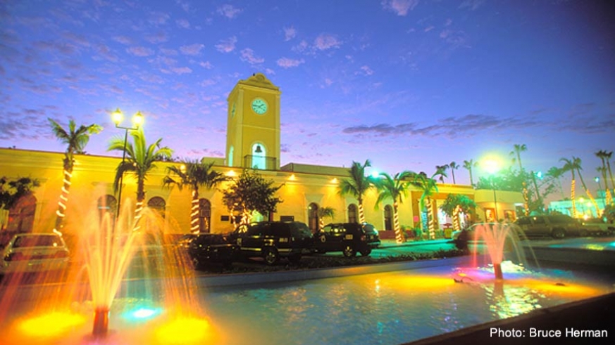 San Jose del Cabo illuminated at night